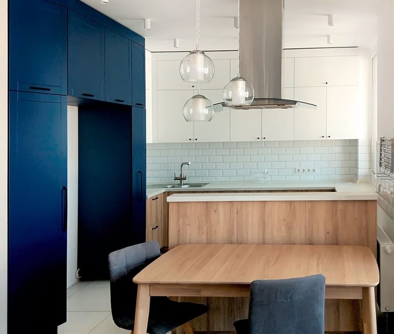 Кухня кутова з барною стійкою